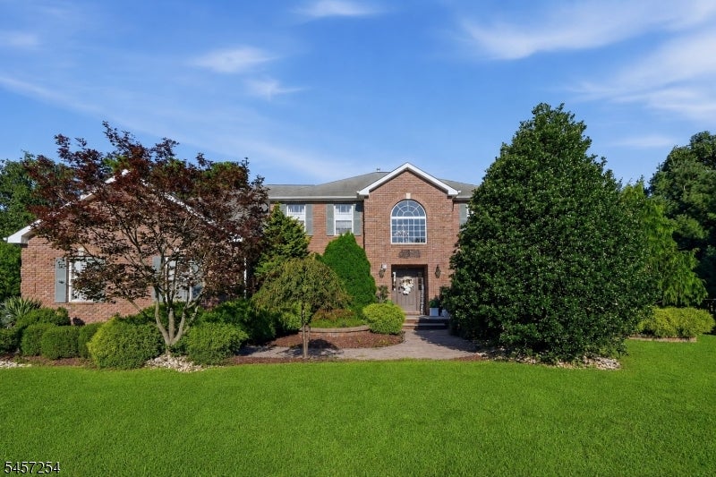 2 Butternut Ln — photo