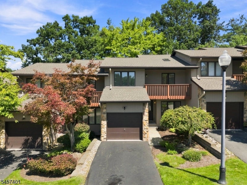 5 Wedgewood Drive — photo