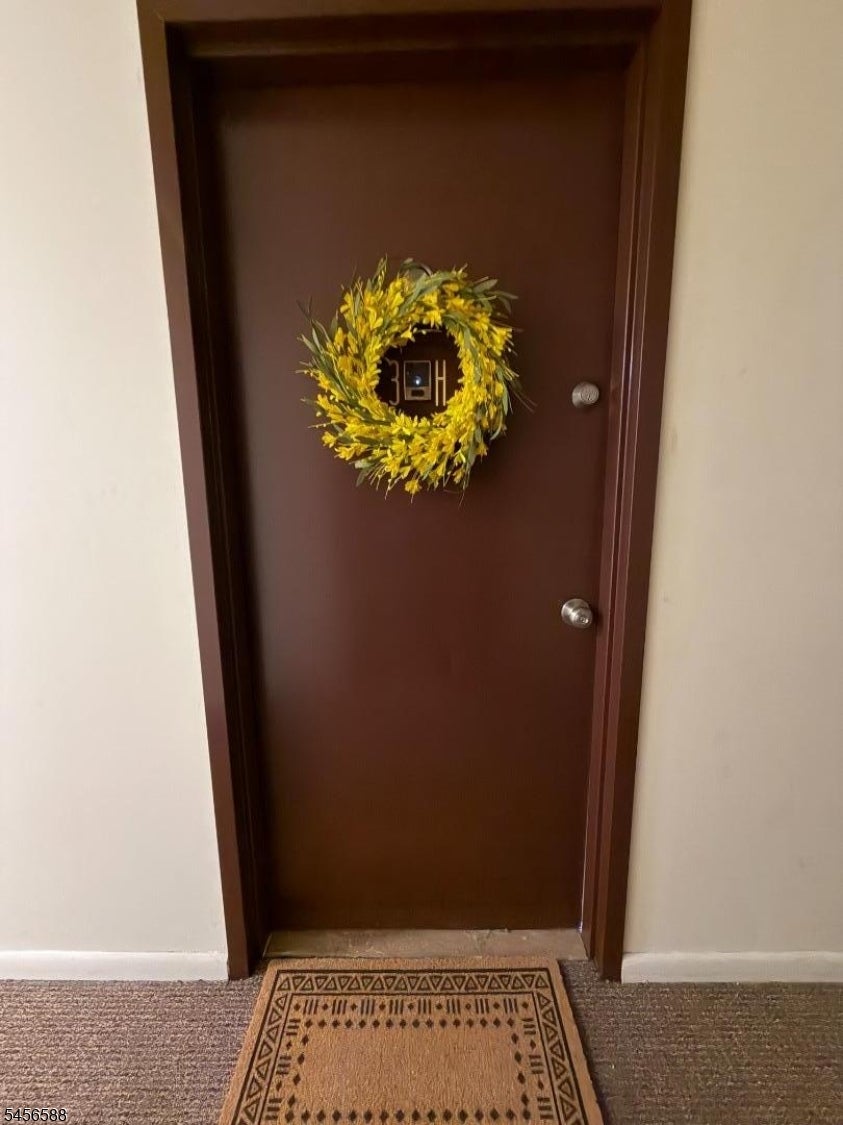 6-16 E Blackwell St 3-H — photo