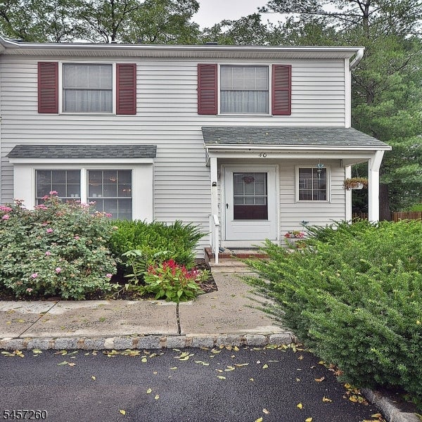 40 Giles Biondi Ct — photo