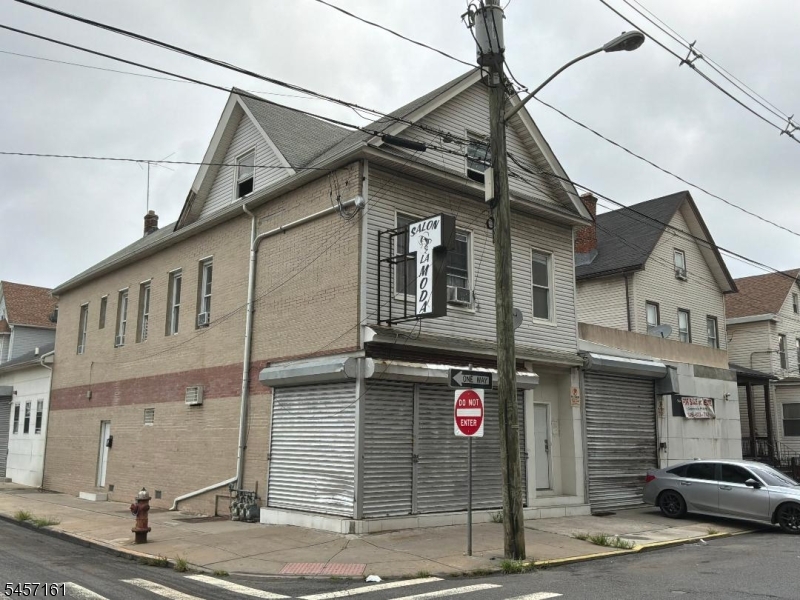 60 4th St Store 1 — photo