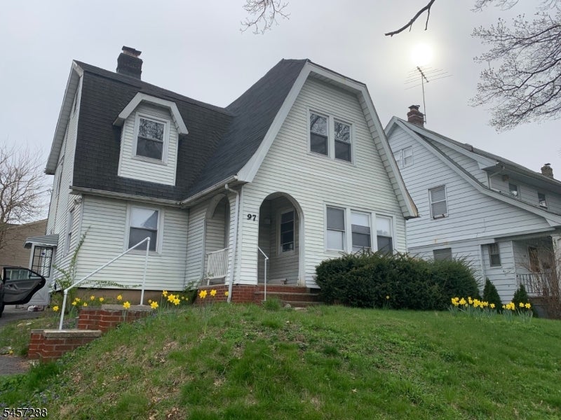 97 Elliot Pl — photo