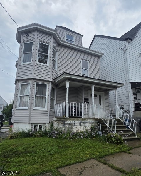 111 W 2nd St 2 — photo