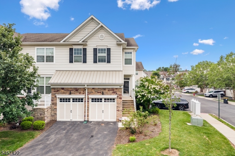 33 Cortland Place — photo