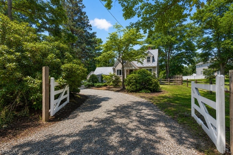 84 Lambertville Hopewell Rd — photo