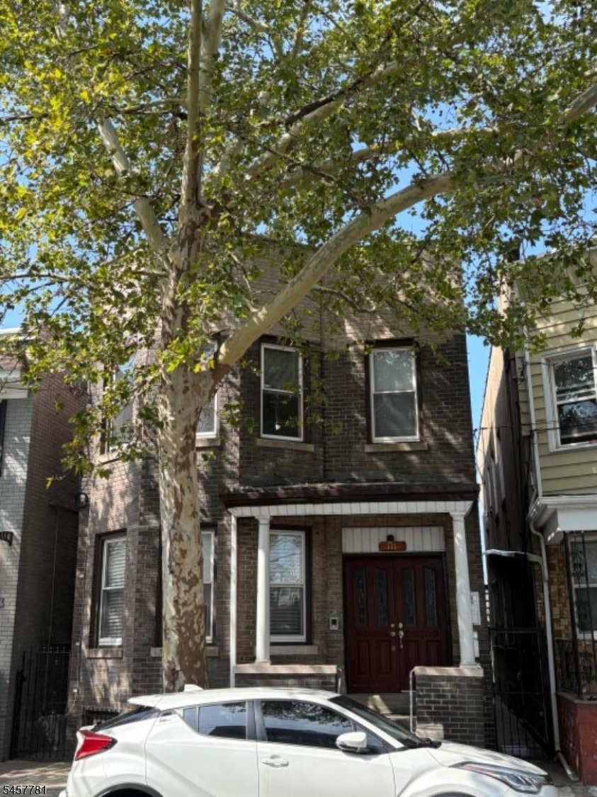 111 Niagara Street — photo