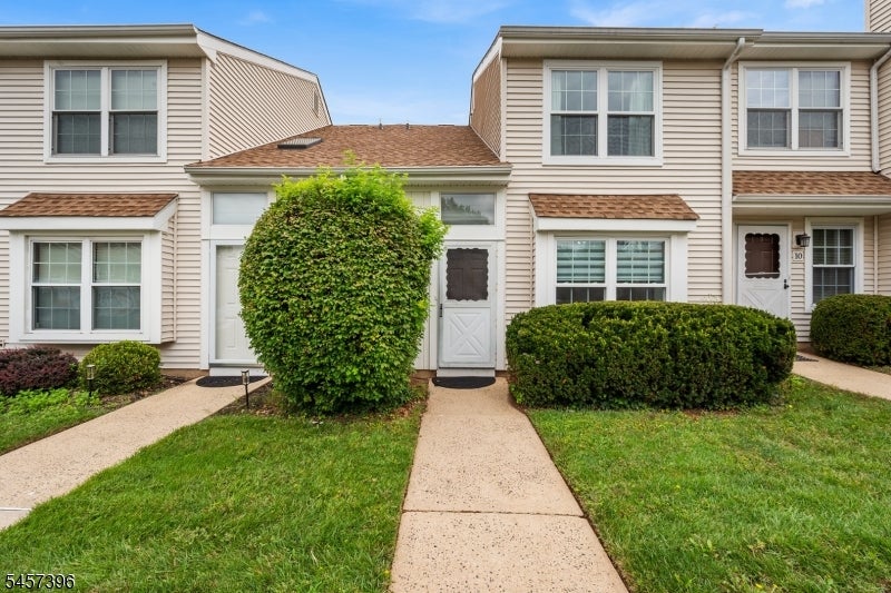 11 Canterbury Cir — photo