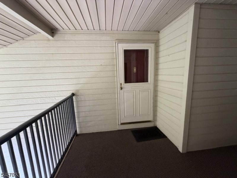33 Baldwin Ct — photo