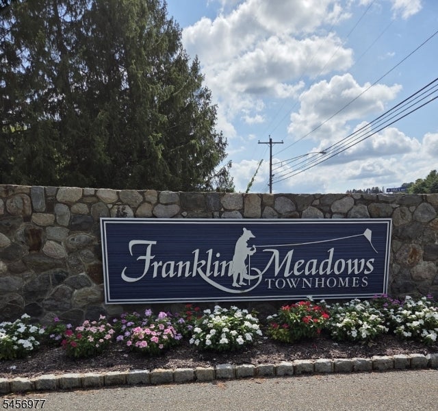 34 Ben Franklin Dr — photo