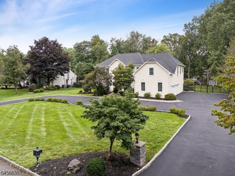 18 Downingtown Court — photo