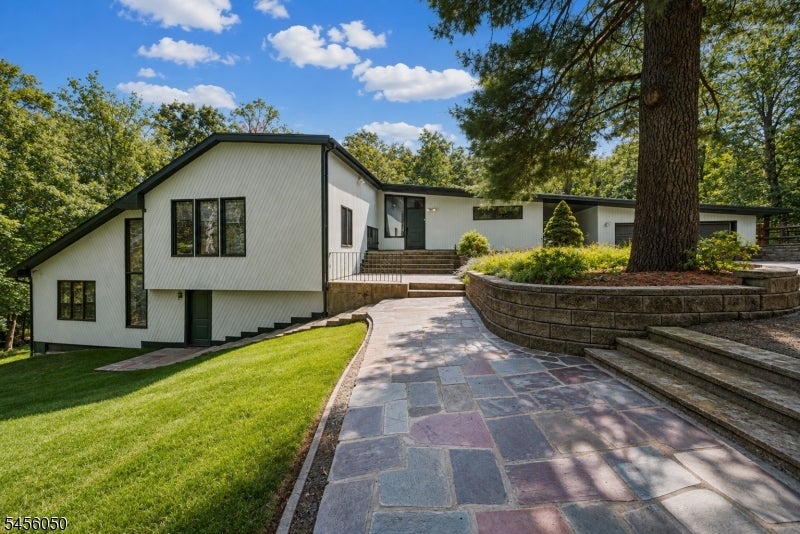 26 Skyline Drive — photo
