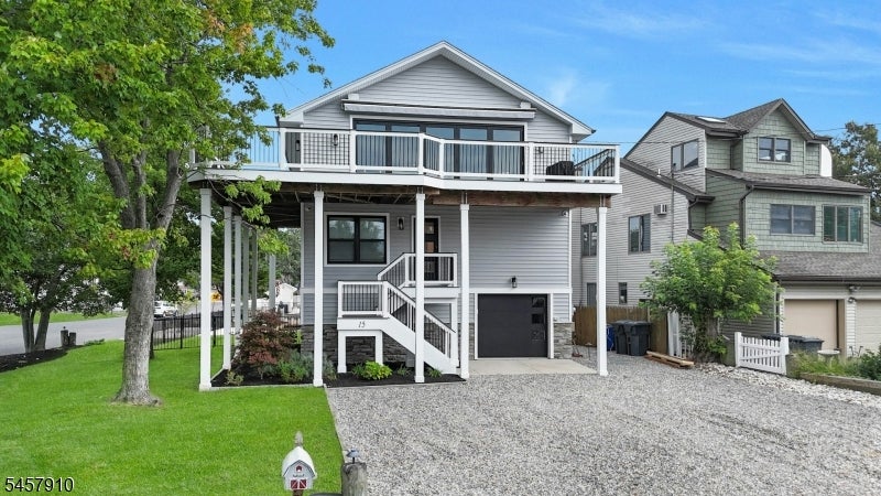15 Starboard Ct — photo