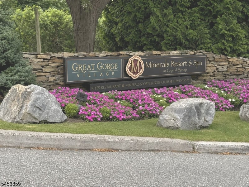1 Beaver Creek Dr 4 — photo