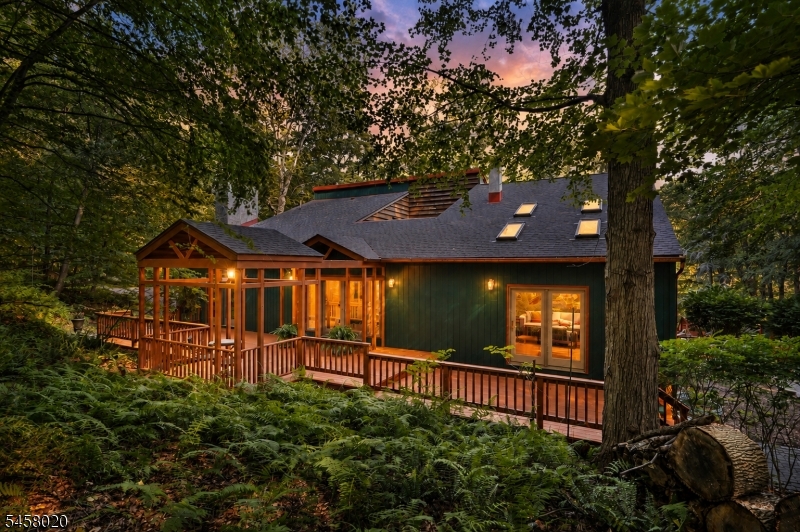5 Apgar Way — photo