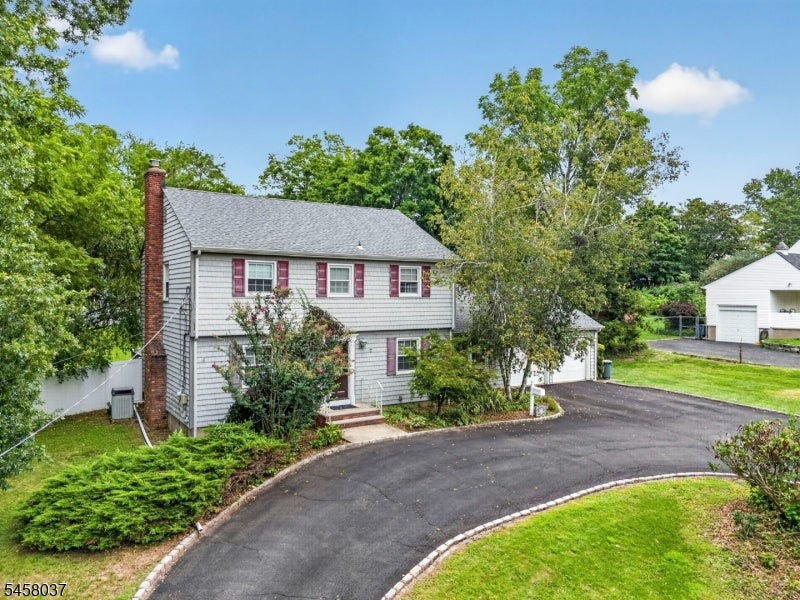 162 W Hobart Gap Rd — photo