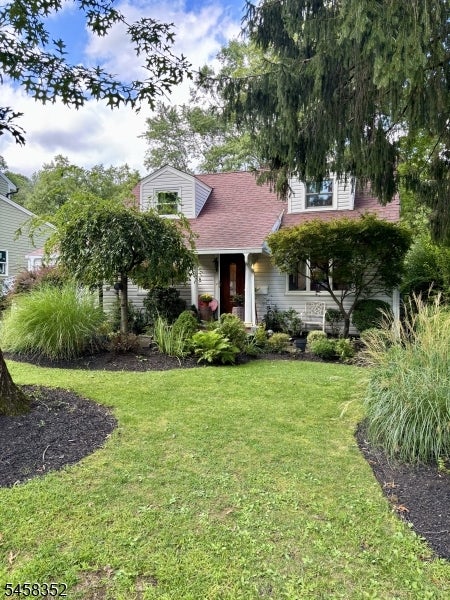 70 Mayfair Dr — photo