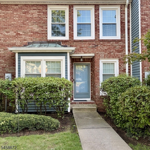 53 Woodledge Court — photo