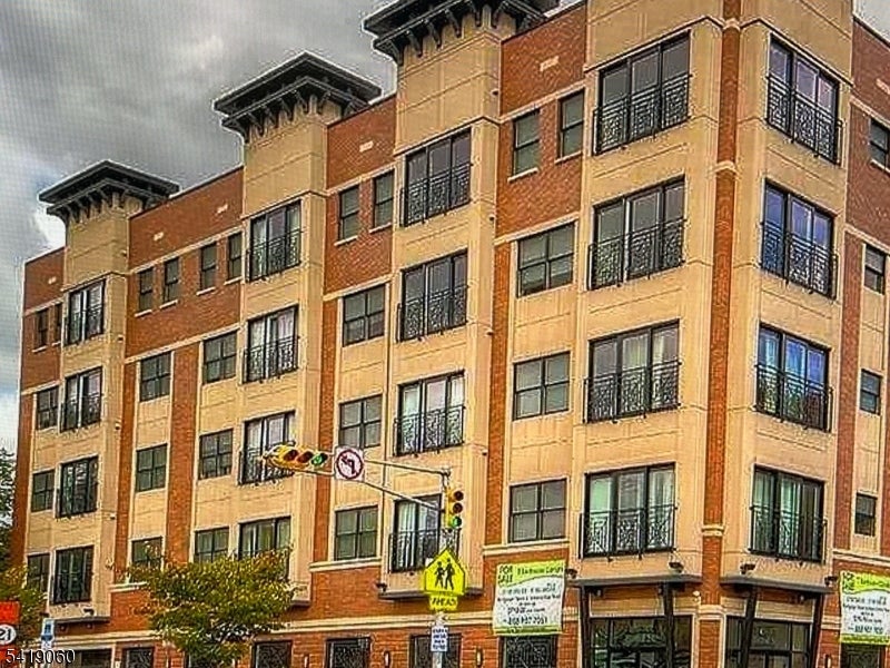 105-107 Broad Street 205 — photo