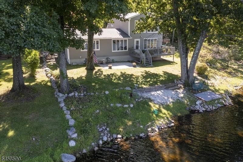 915 Plymouth Lake Dr — photo