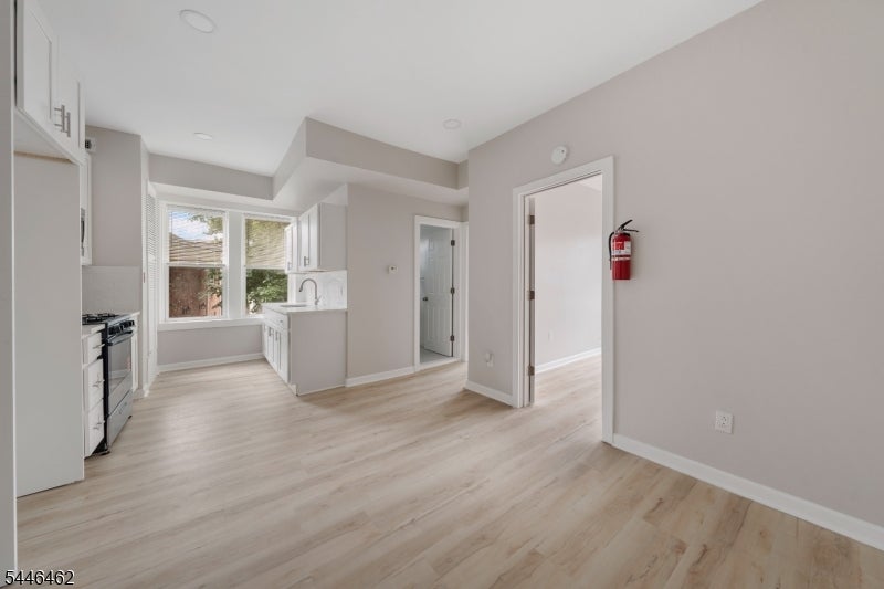 59 Henry St B3 — photo