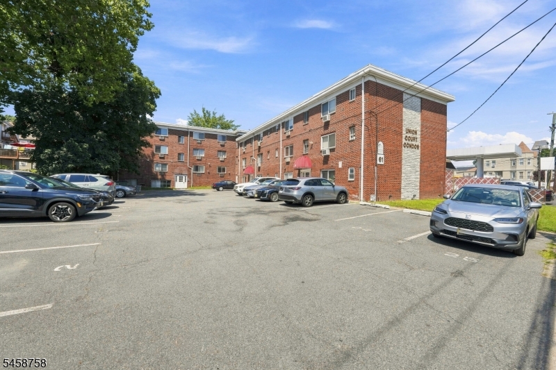 61-67 Union Avenue U-B6 B6 — photo