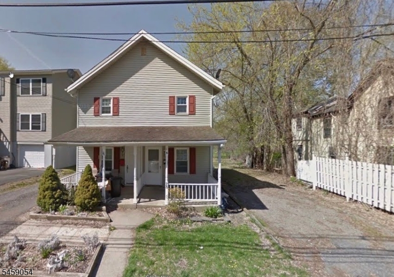 76 S Lincoln Avenue — photo