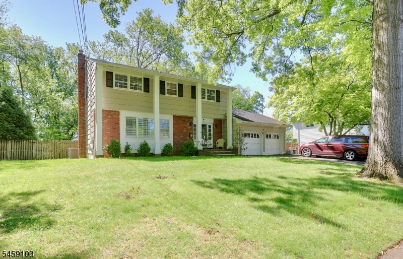 93 Summit Court — photo