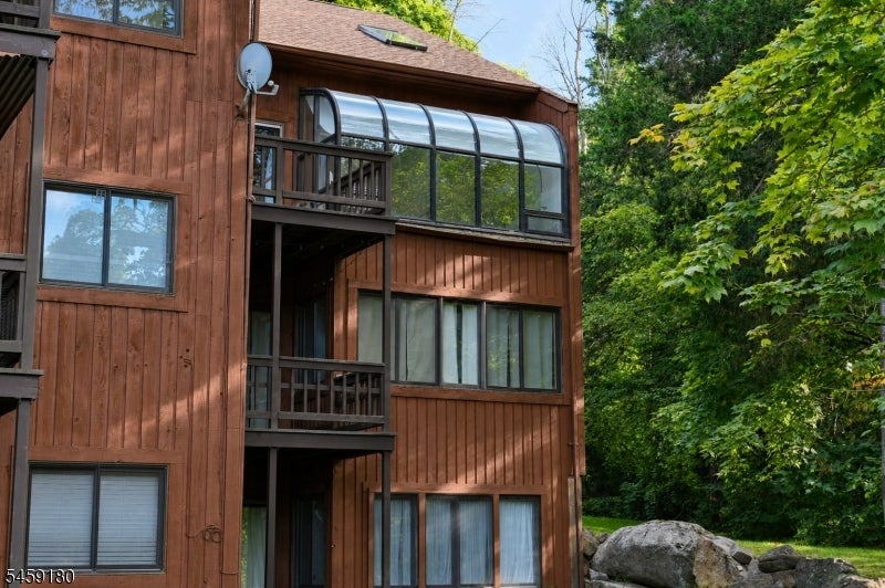10 Augusta Dr 12 — photo