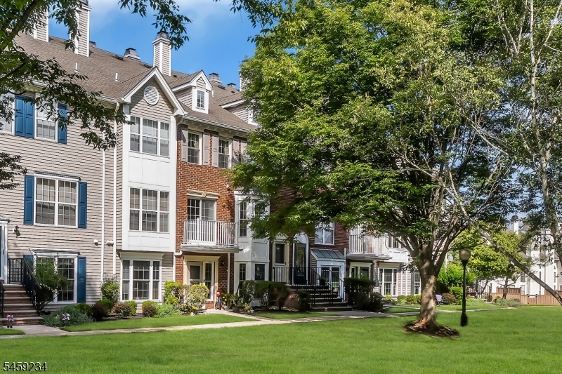 709 Dunn Circle — photo