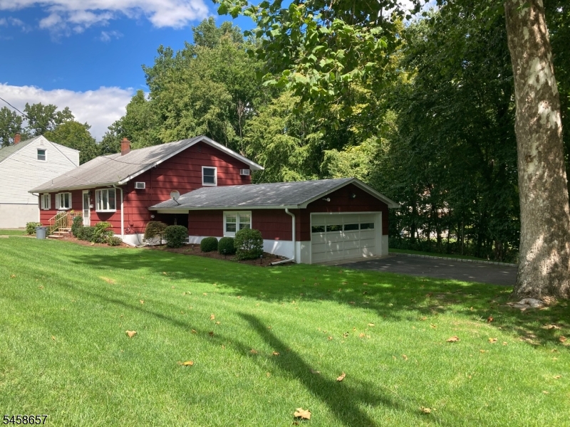 10 Pinecrest Terrace, Wayne, NJ 07470 — photo 2