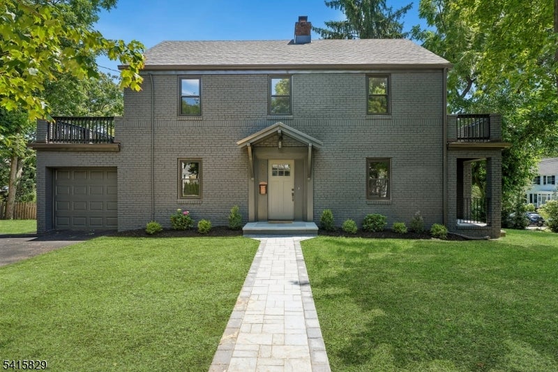 630 Ridgewood Rd — photo