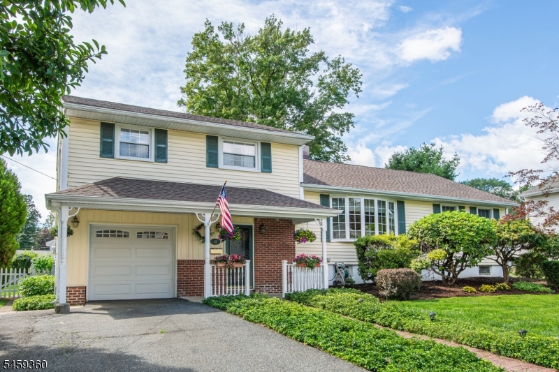 18 Kadel Drive — photo