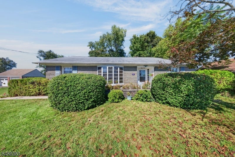 5 Lydecker Pl — photo