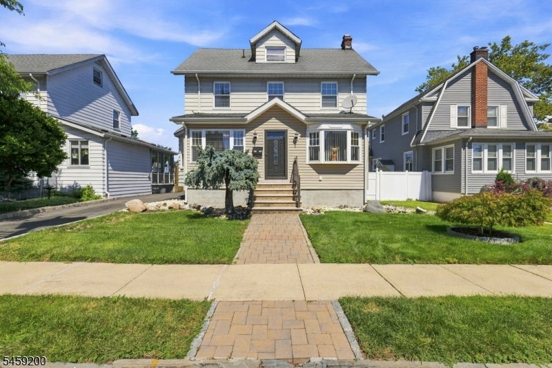 833 Livingston Rd — photo