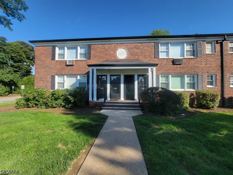 419 Pitney Place 419 — photo