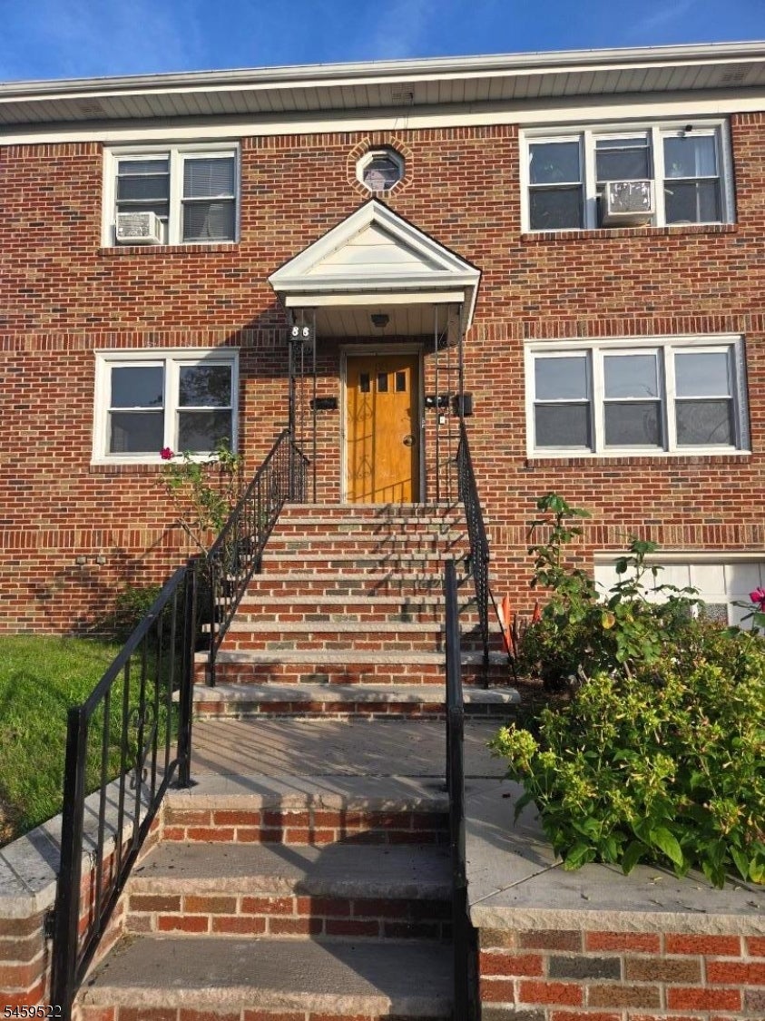 88 Maple St — photo