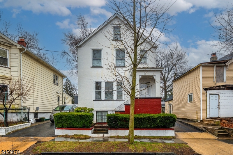 424 Frankfort Street — photo