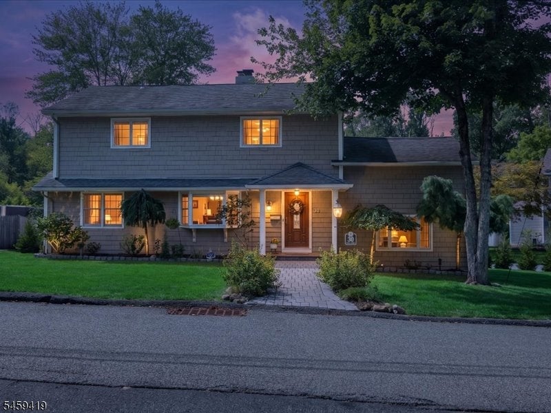 30 Laurel Dr — photo