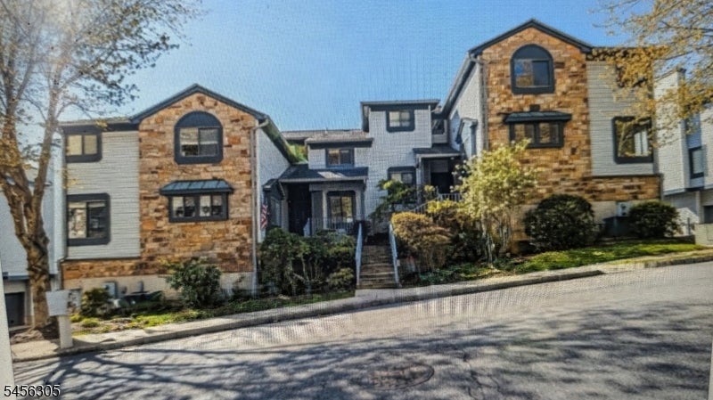 102 Overlook Dr — photo