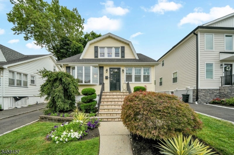 253 Winfield Ter — photo