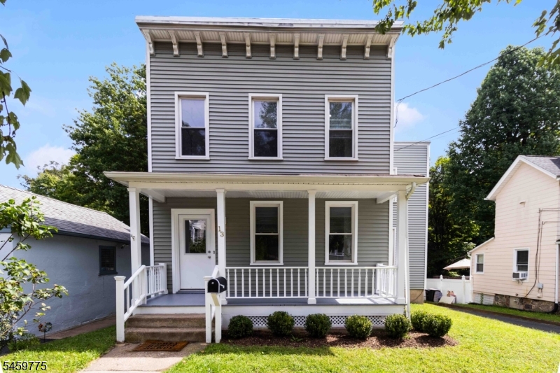 13 Malcolm Street — photo