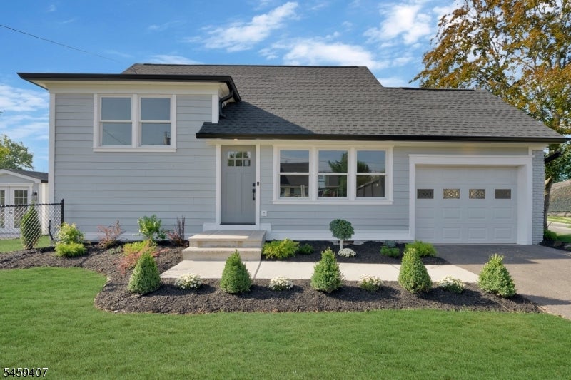 7 Mastogen Dr — photo