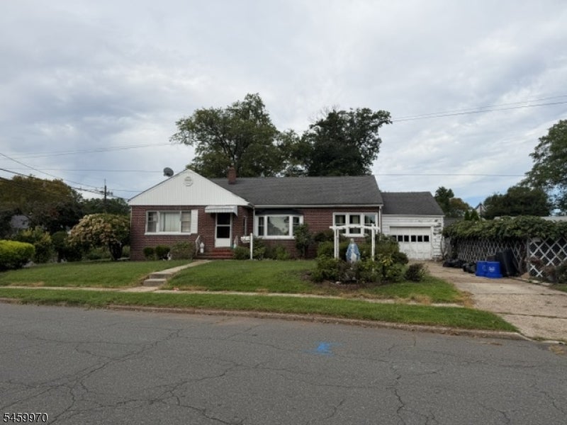 290 Jensen Ave — photo