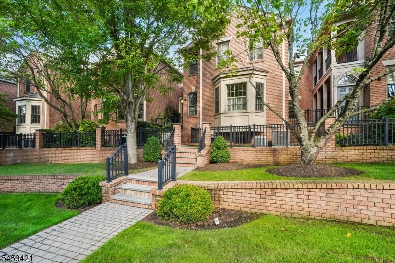 25 Norwood Avenue Unit 2 2 — photo