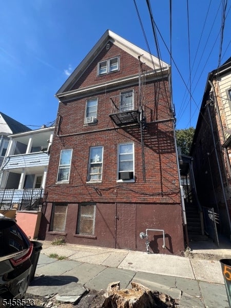 12 Quincy St — photo