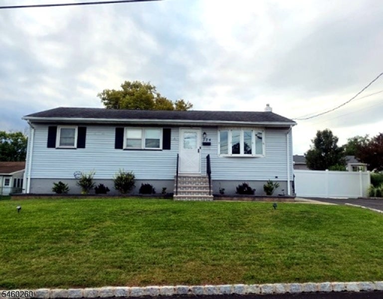 324 Evans Ave — photo