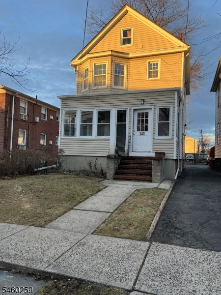 947 Grove Street — photo