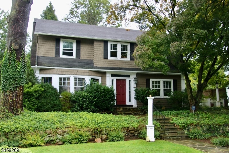 72 Gould Pl — photo