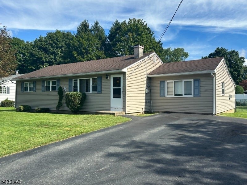 101 Hurley Dr — photo