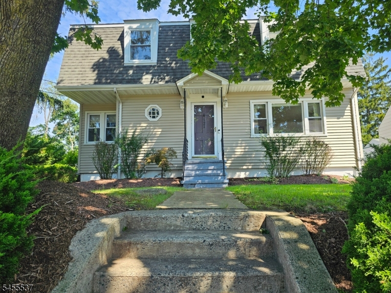 121 W Hanover Avenue — photo